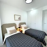 Majestic By The Beach, Apartament *