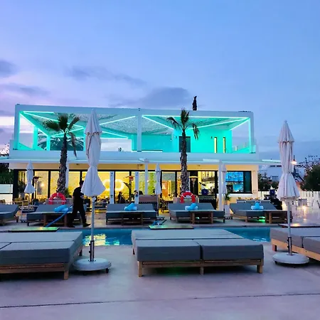 Majestic By The Beach, 公寓