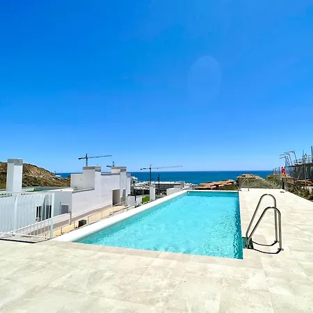 Majestic By The Beach, Apartment
