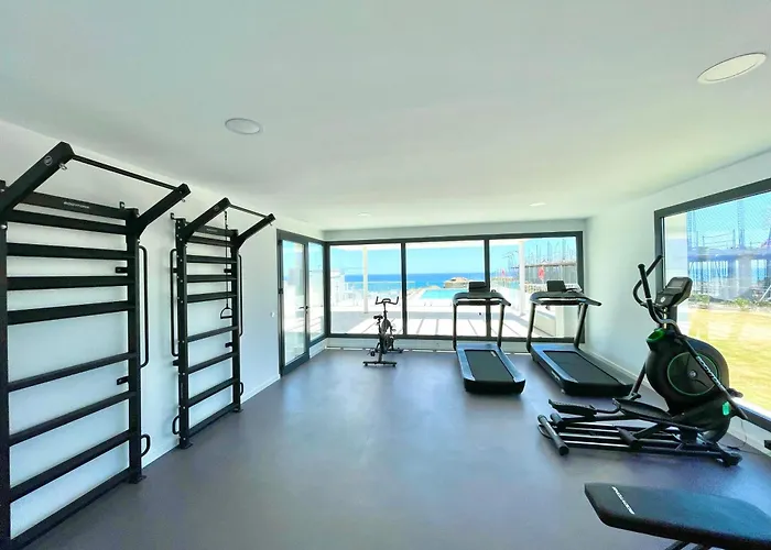 Апартаменты Majestic By The Beach, *