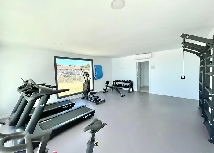 Majestic By The Beach, * Фуэнхирола